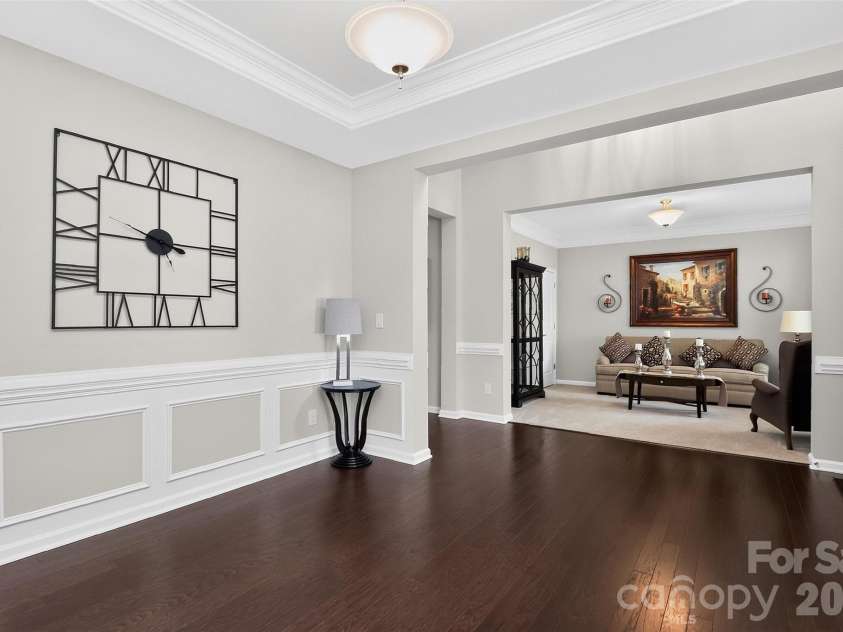 5409 Poplar Knoll Drive, Matthews, NC 28105.  MLS# CAR4413304, YatesRealty ID 42845. 