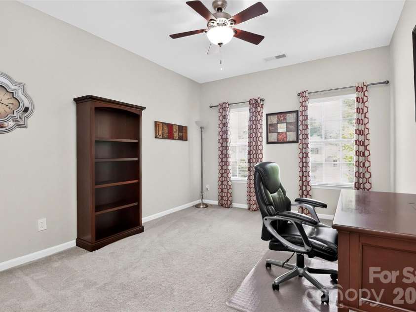 5409 Poplar Knoll Drive, Matthews, NC 28105.  MLS# CAR4413304, YatesRealty ID 42845. 