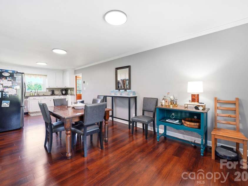 1335 Stoneyridge Drive, Charlotte, NC 28214.  MLS# CAR4407877, YatesRealty ID 42846. 