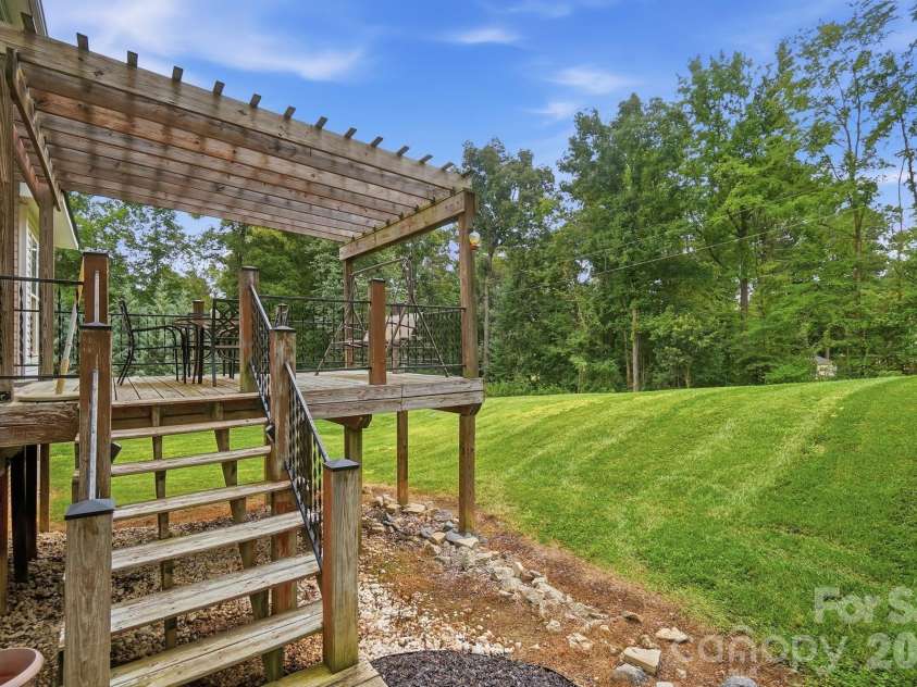 5616 Polk Mountain Drive, Marshville, NC 28103.  MLS# CAR4410630, YatesRealty ID 42847. 