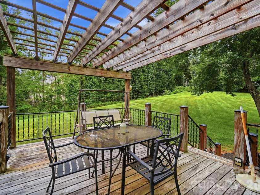 5616 Polk Mountain Drive, Marshville, NC 28103.  MLS# CAR4410630, YatesRealty ID 42847. 