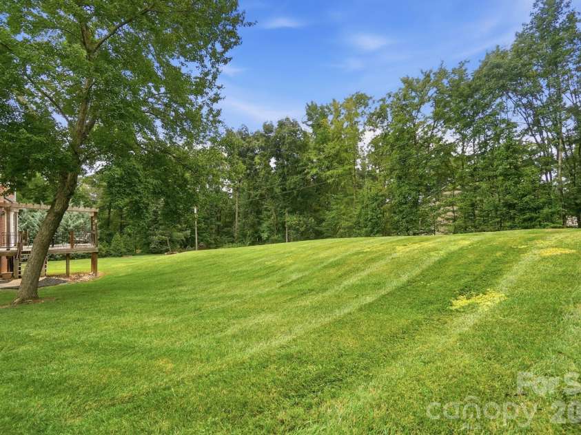 5616 Polk Mountain Drive, Marshville, NC 28103.  MLS# CAR4410630, YatesRealty ID 42847. 