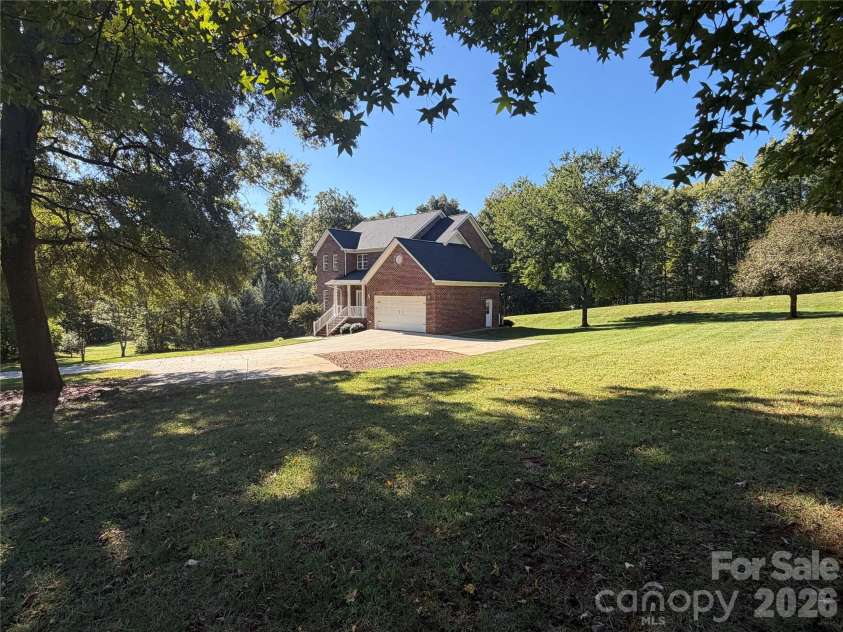5616 Polk Mountain Drive, Marshville, NC 28103.  MLS# CAR4410630, YatesRealty ID 42847. 