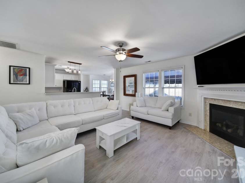 4041 Abbotsbury Drive, Fort Mill, SC 29707.  MLS# CAR4406236, YatesRealty ID 42848. 