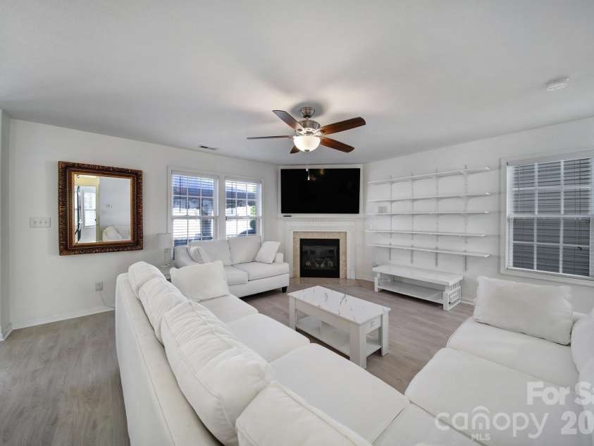4041 Abbotsbury Drive, Fort Mill, SC 29707.  MLS# CAR4406236, YatesRealty ID 42848. 