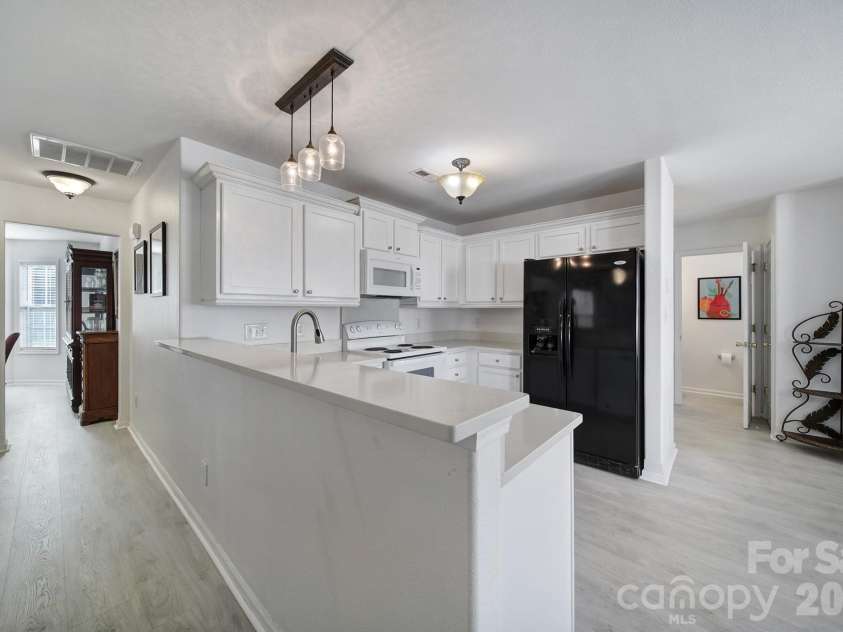 4041 Abbotsbury Drive, Fort Mill, SC 29707.  MLS# CAR4406236, YatesRealty ID 42848. 