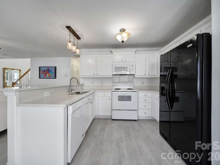 4041 Abbotsbury Drive, Fort Mill, SC 29707.  MLS# CAR4406236, YatesRealty ID 42848. 