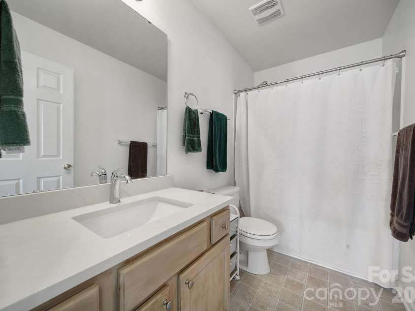 4041 Abbotsbury Drive, Fort Mill, SC 29707.  MLS# CAR4406236, YatesRealty ID 42848. 