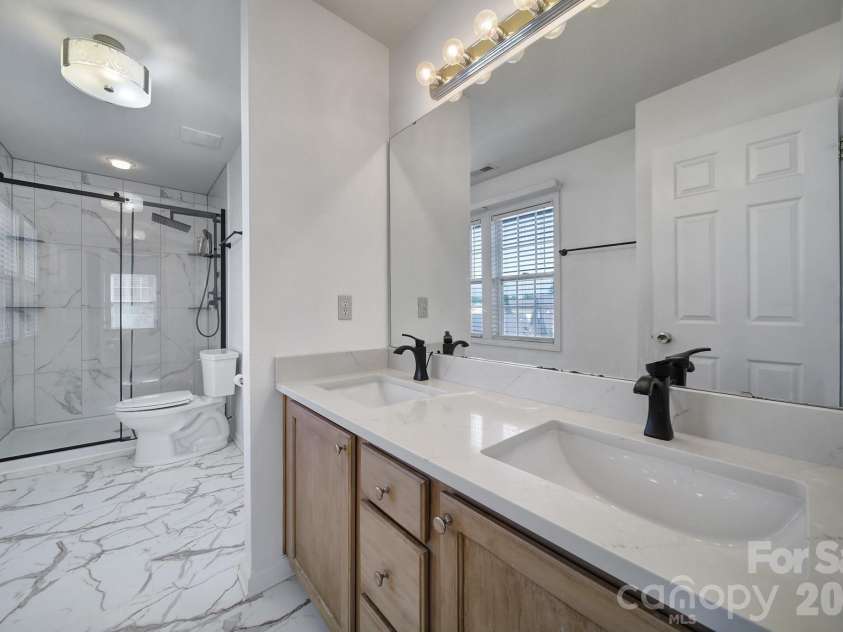 4041 Abbotsbury Drive, Fort Mill, SC 29707.  MLS# CAR4406236, YatesRealty ID 42848. 