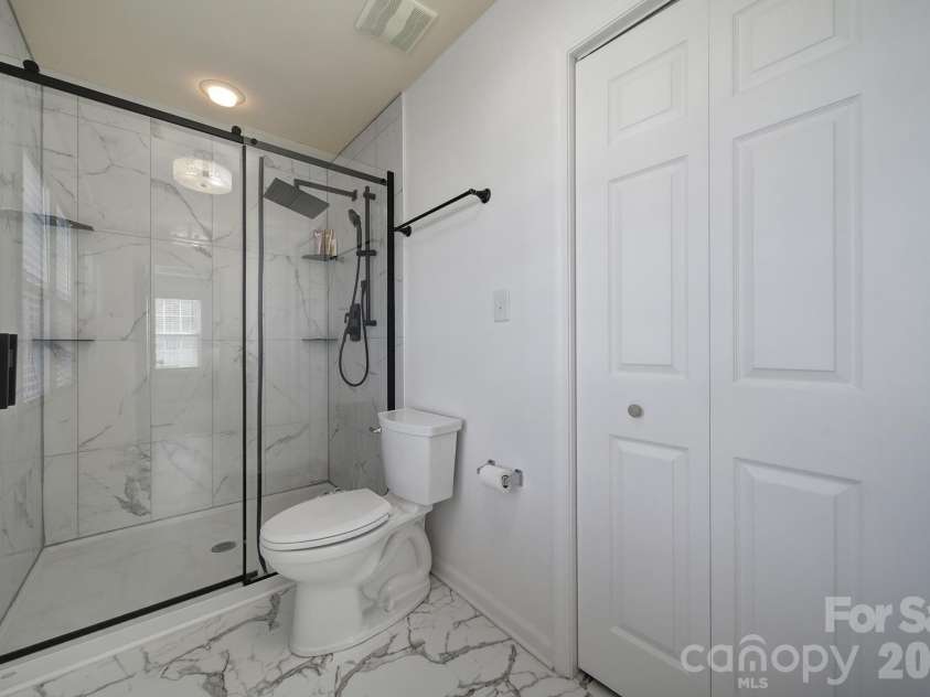 4041 Abbotsbury Drive, Fort Mill, SC 29707.  MLS# CAR4406236, YatesRealty ID 42848. 
