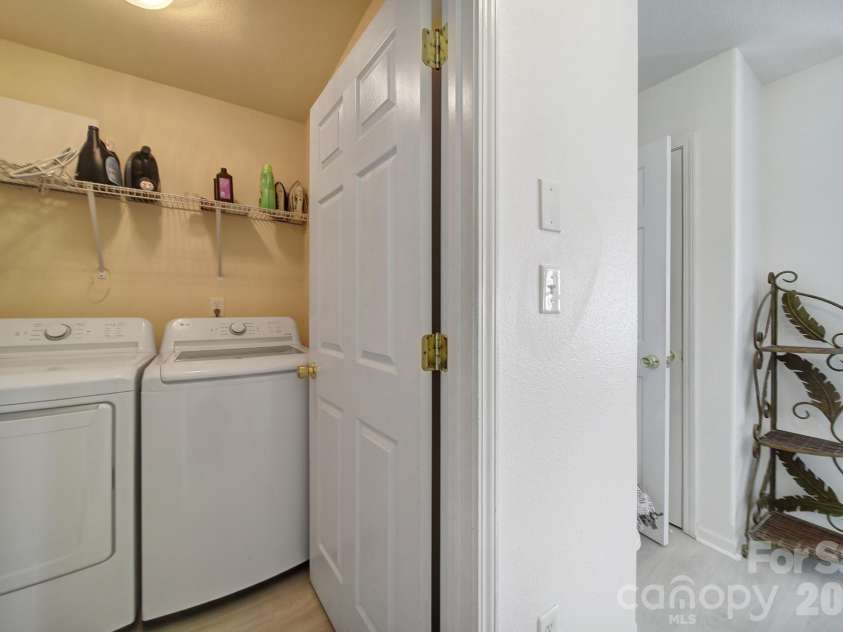 4041 Abbotsbury Drive, Fort Mill, SC 29707.  MLS# CAR4406236, YatesRealty ID 42848. 