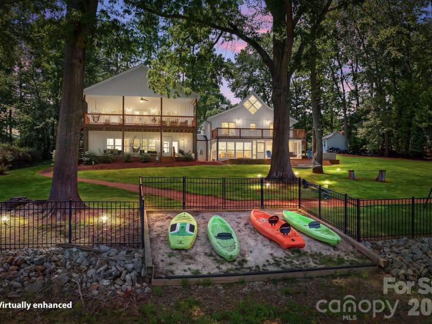 188 Sagemore Road, Mooresville, NC 28117.  MLS# CAR4412341, YatesRealty ID 42850. 