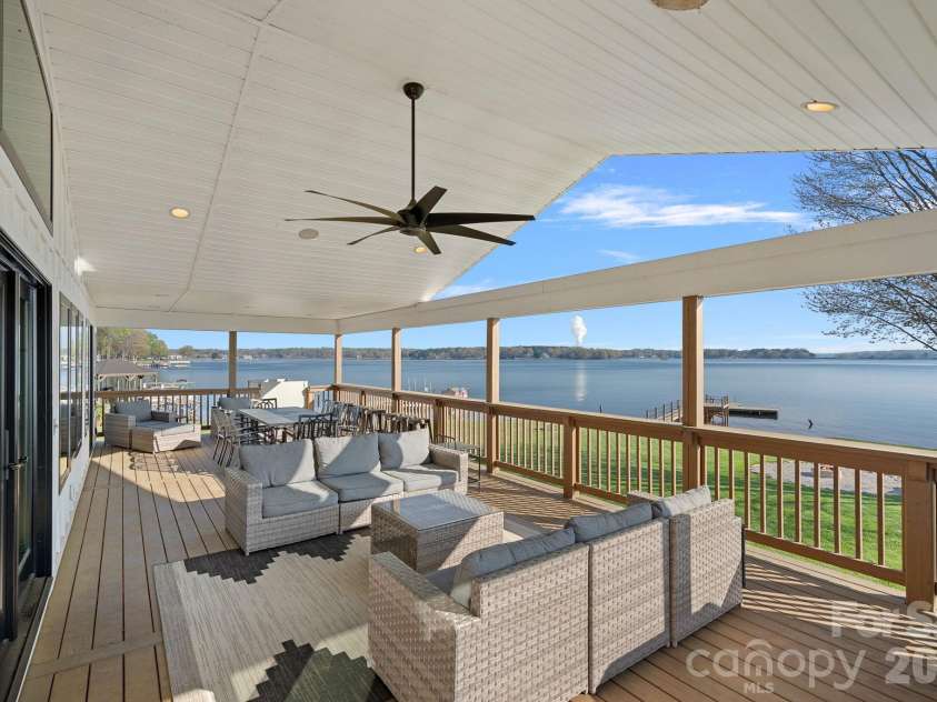 8182 Mountain Shore Drive, Sherrills Ford, NC 28673.  MLS# CAR4362288, YatesRealty ID 42852. 