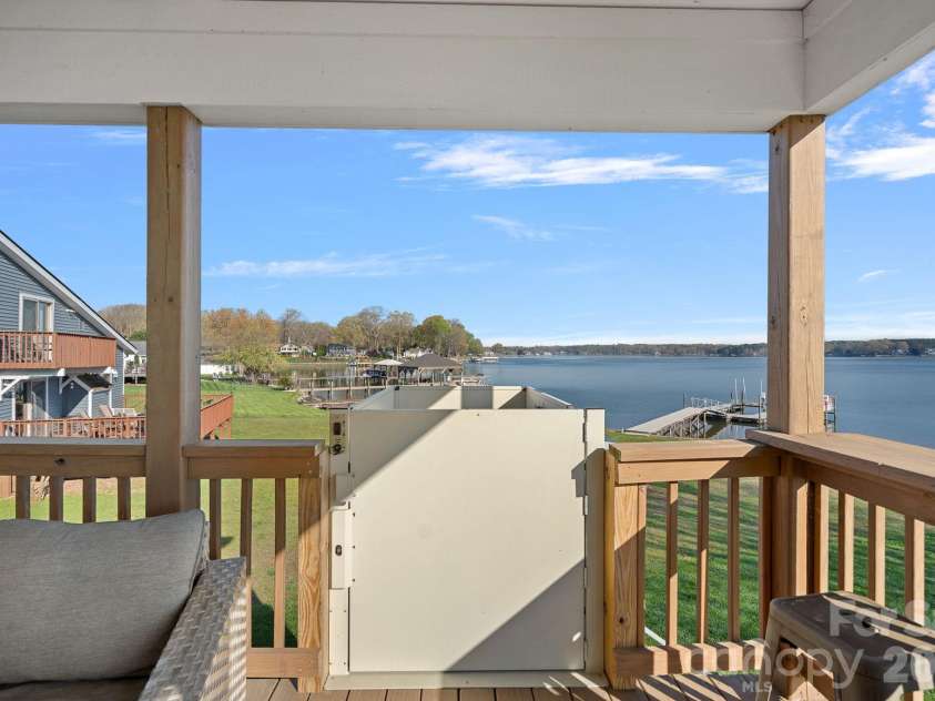 8182 Mountain Shore Drive, Sherrills Ford, NC 28673.  MLS# CAR4362288, YatesRealty ID 42852. 