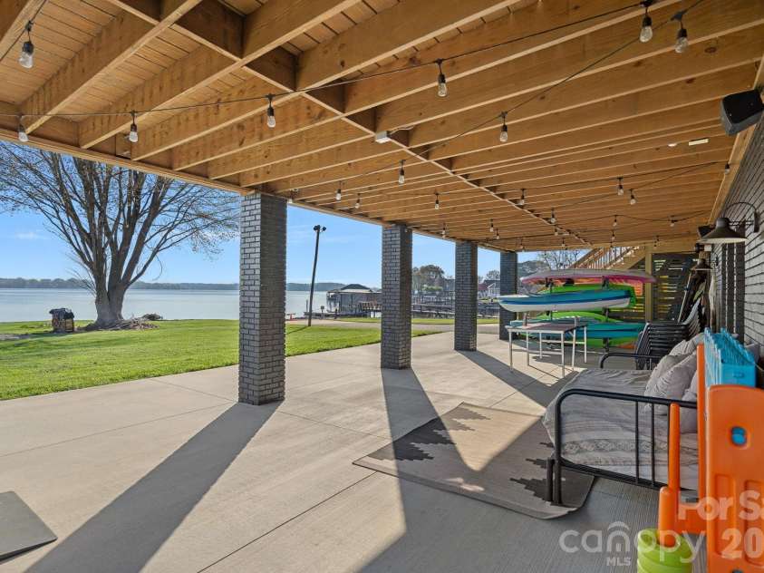 8182 Mountain Shore Drive, Sherrills Ford, NC 28673.  MLS# CAR4362288, YatesRealty ID 42852. 
