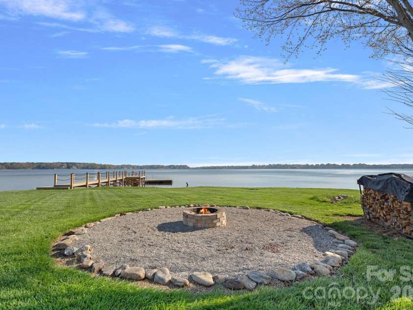 8182 Mountain Shore Drive, Sherrills Ford, NC 28673.  MLS# CAR4362288, YatesRealty ID 42852. 