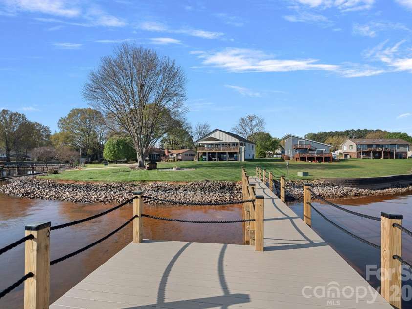 8182 Mountain Shore Drive, Sherrills Ford, NC 28673.  MLS# CAR4362288, YatesRealty ID 42852. 