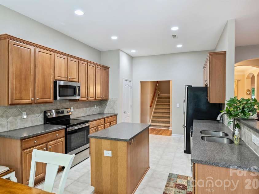 713 Trailhead Lane, Fort Mill, SC 29708.  MLS# CAR4409432, YatesRealty ID 42853. 
