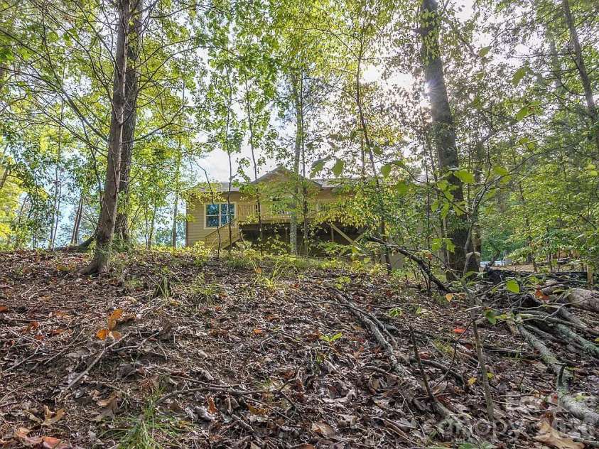 17410 Green Hill Road, Charlotte, NC 28278.  MLS# CAR4412594, YatesRealty ID 42854. 