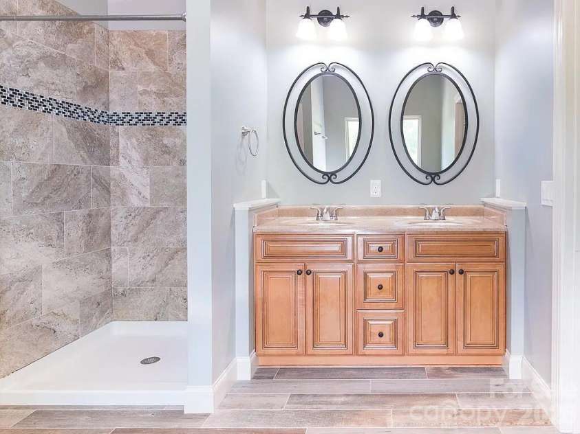 17410 Green Hill Road, Charlotte, NC 28278.  MLS# CAR4412594, YatesRealty ID 42854. 