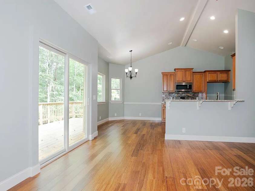 17410 Green Hill Road, Charlotte, NC 28278.  MLS# CAR4412594, YatesRealty ID 42854. 