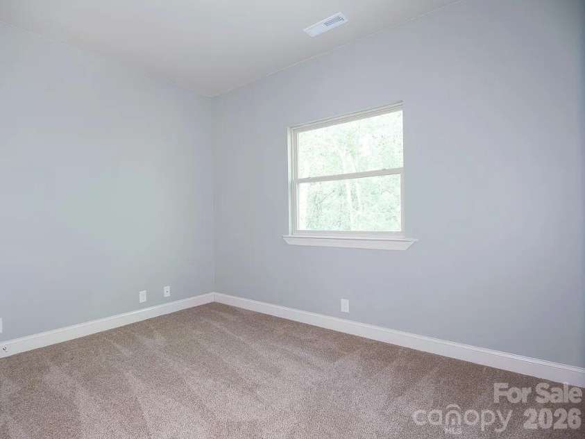 17410 Green Hill Road, Charlotte, NC 28278.  MLS# CAR4412594, YatesRealty ID 42854. 