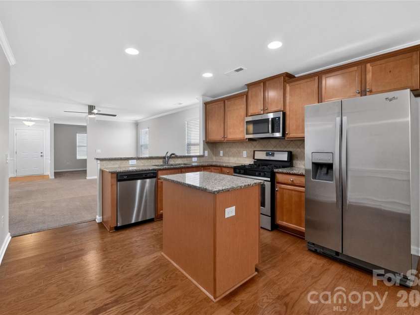 1716 White Willow Avenue, Gastonia, NC 28054.  MLS# CAR4413148, YatesRealty ID 42855. 