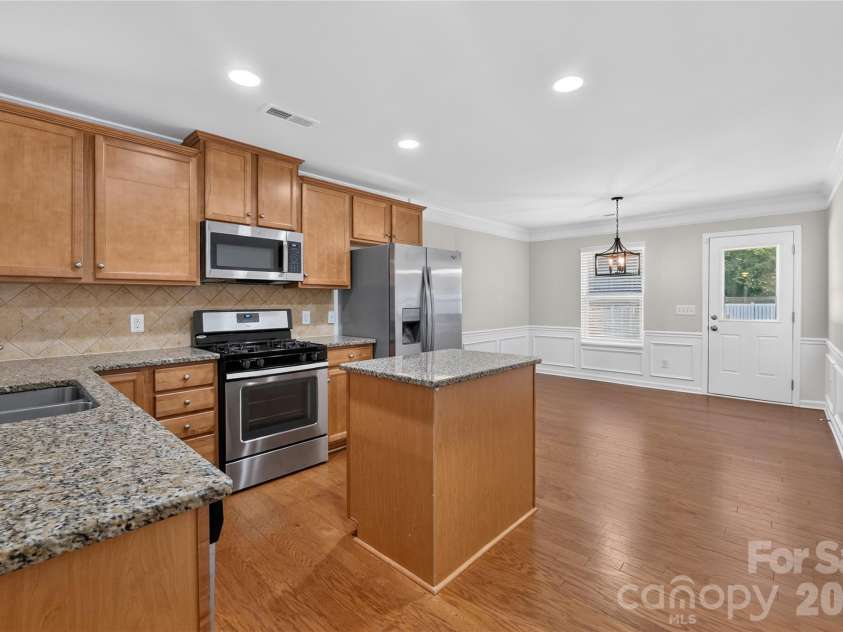 1716 White Willow Avenue, Gastonia, NC 28054.  MLS# CAR4413148, YatesRealty ID 42855. 