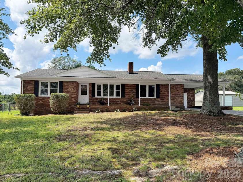 112 Croft Drive, Kings Mountain, NC 28086.  MLS# CAR4412599, YatesRealty ID 42856. 