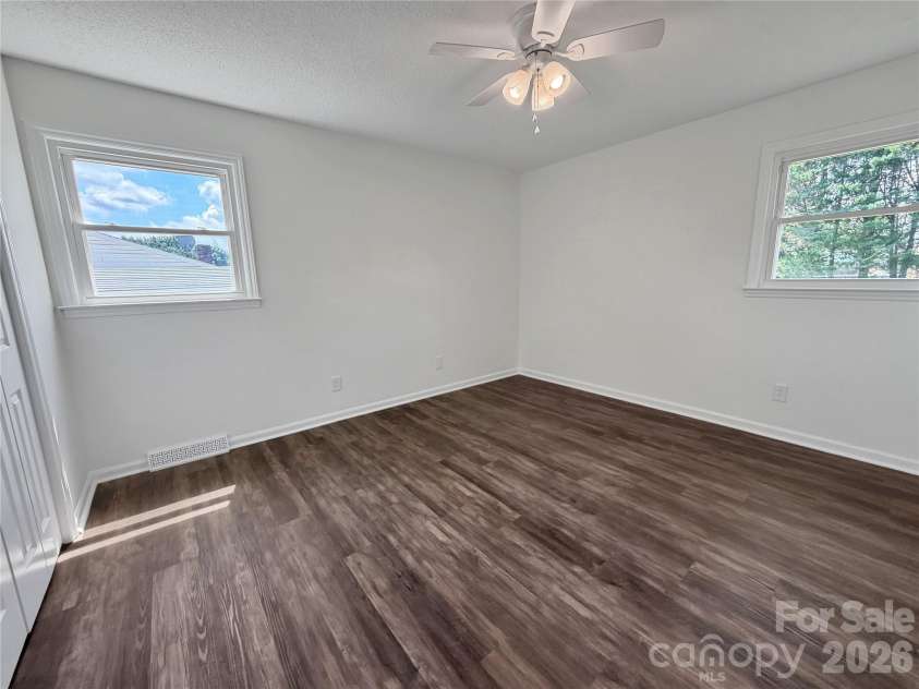 112 Croft Drive, Kings Mountain, NC 28086.  MLS# CAR4412599, YatesRealty ID 42856. 