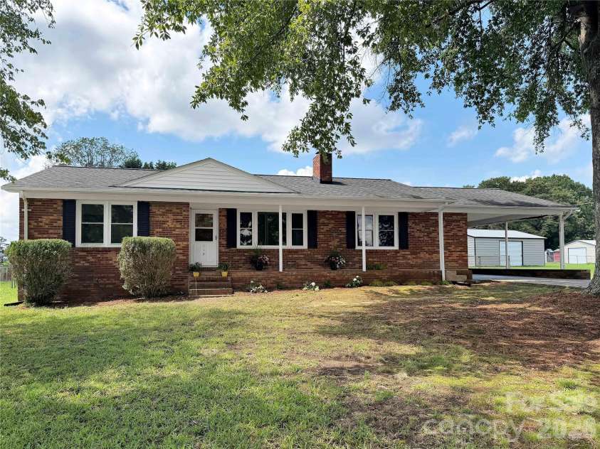 112 Croft Drive, Kings Mountain, NC 28086.  MLS# CAR4412599, YatesRealty ID 42856. 