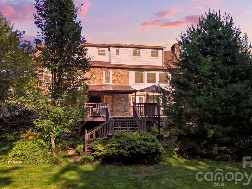 1686 Dutch Cove Road, Canton, NC 28716.  MLS# CAR4404368, YatesRealty ID 42857. 