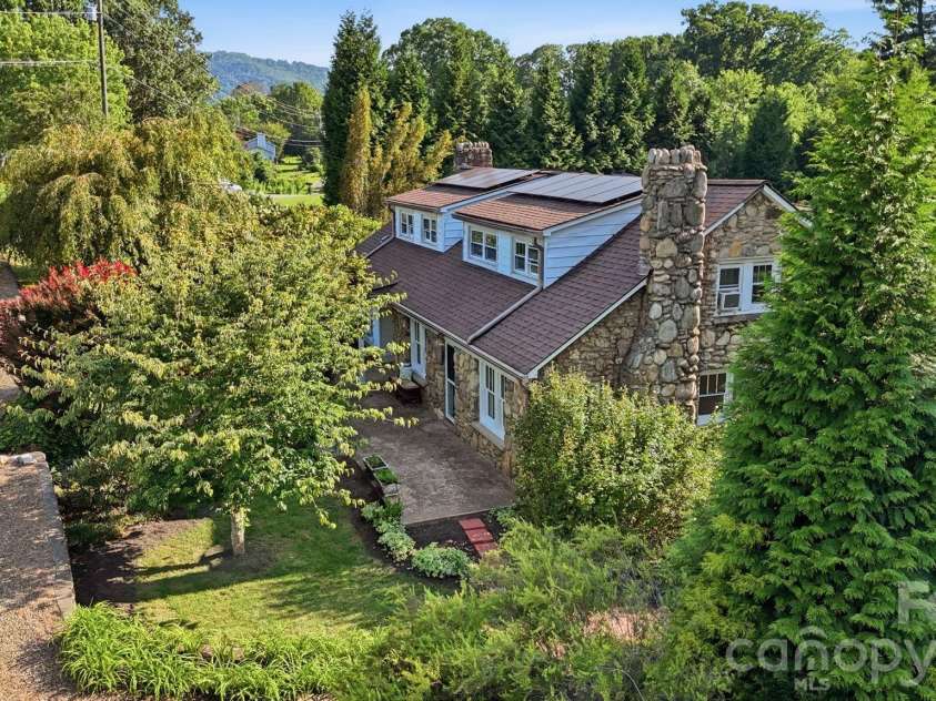 1686 Dutch Cove Road, Canton, NC 28716.  MLS# CAR4404368, YatesRealty ID 42857. 