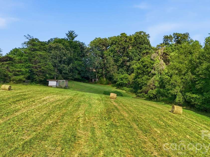 1686 Dutch Cove Road, Canton, NC 28716.  MLS# CAR4404368, YatesRealty ID 42857. 