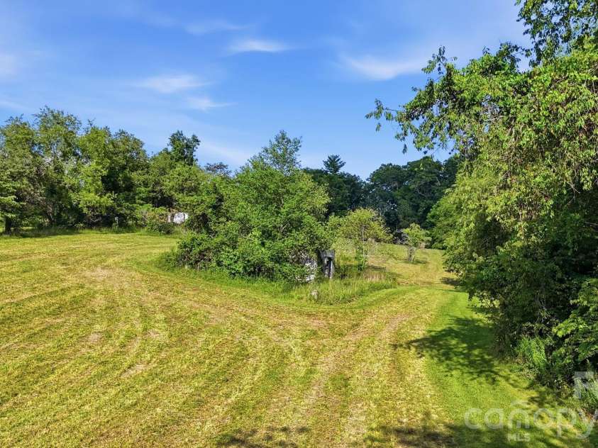 1686 Dutch Cove Road, Canton, NC 28716.  MLS# CAR4404368, YatesRealty ID 42857. 