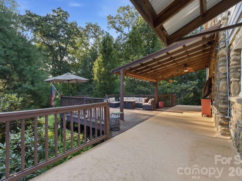 1686 Dutch Cove Road, Canton, NC 28716.  MLS# CAR4404368, YatesRealty ID 42857. 