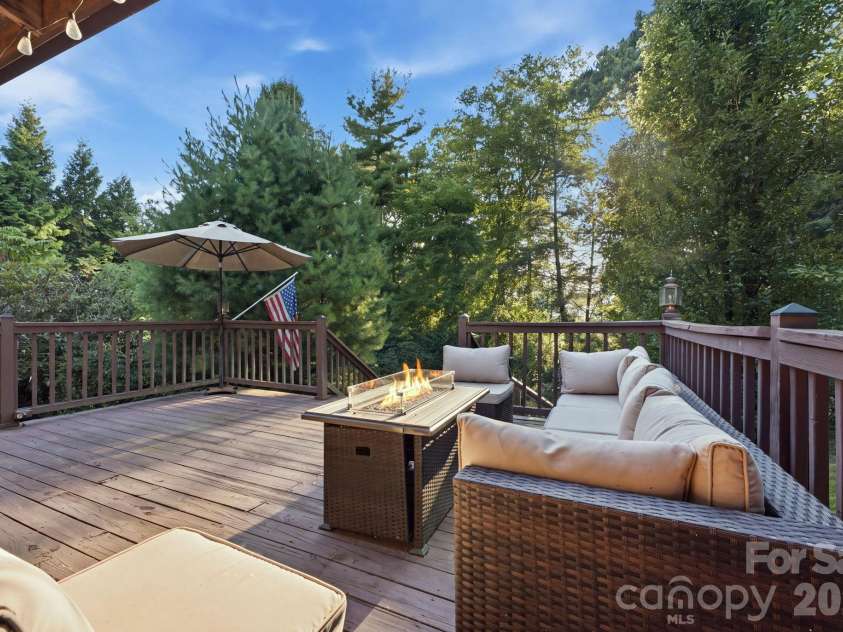 1686 Dutch Cove Road, Canton, NC 28716.  MLS# CAR4404368, YatesRealty ID 42857. 