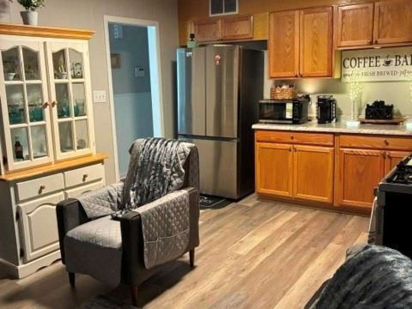 3208 Fitzgerald Place, Greensboro, NC 27405.  MLS# CAR4413021, YatesRealty ID 42858. Kitchen