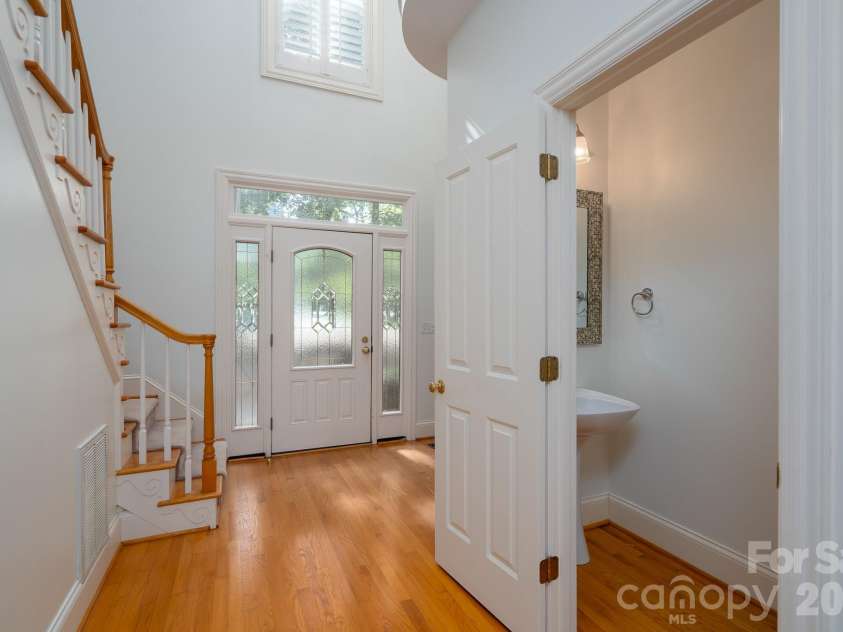 205 Piney Grove Point, New London, NC 28127.  MLS# CAR4409466, YatesRealty ID 42859. Entry Hall