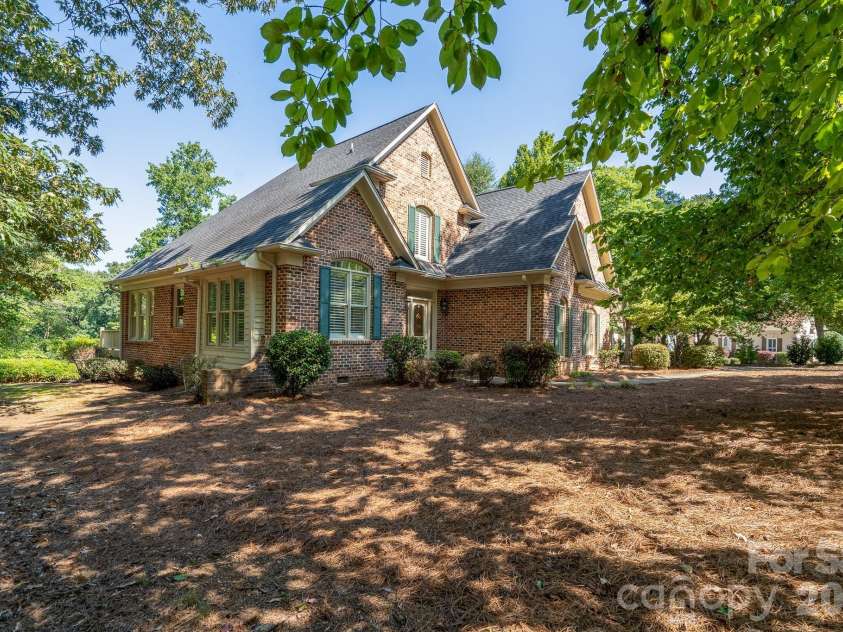 205 Piney Grove Point, New London, NC 28127.  MLS# CAR4409466, YatesRealty ID 42859. Front View