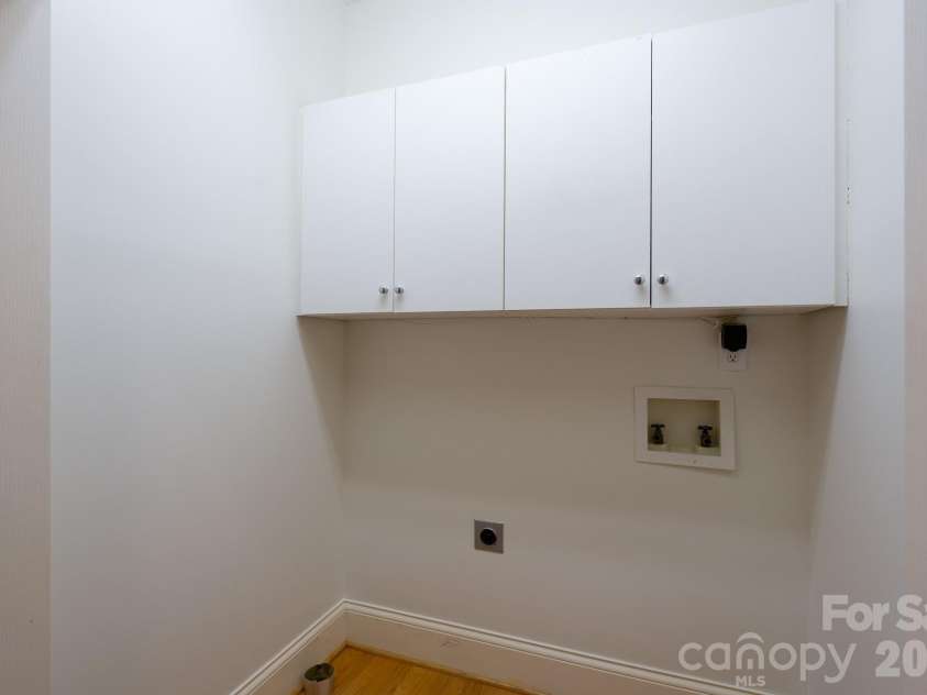 205 Piney Grove Point, New London, NC 28127.  MLS# CAR4409466, YatesRealty ID 42859. Laundry Room