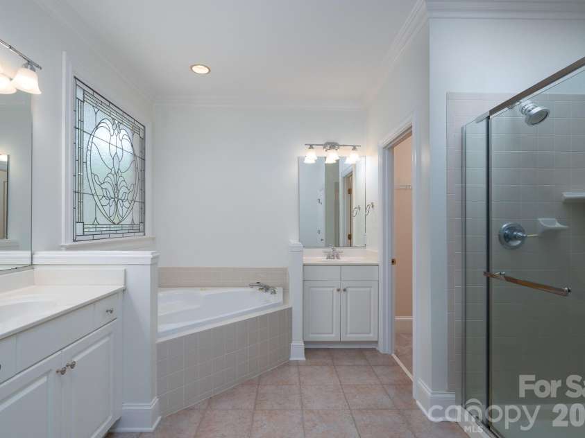 205 Piney Grove Point, New London, NC 28127.  MLS# CAR4409466, YatesRealty ID 42859. Primary Bath