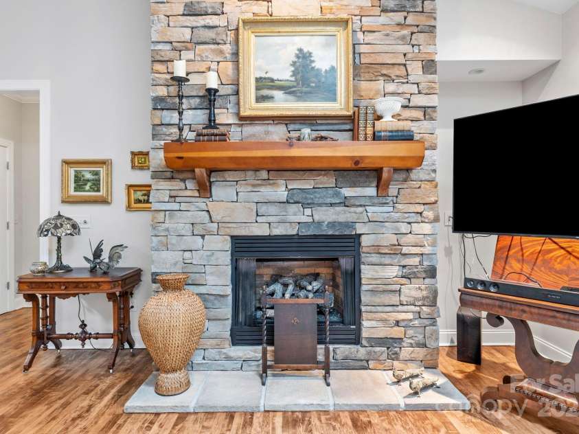 21 Waga Court, Brevard, NC 28712.  MLS# CAR4291498, YatesRealty ID 4286. 
