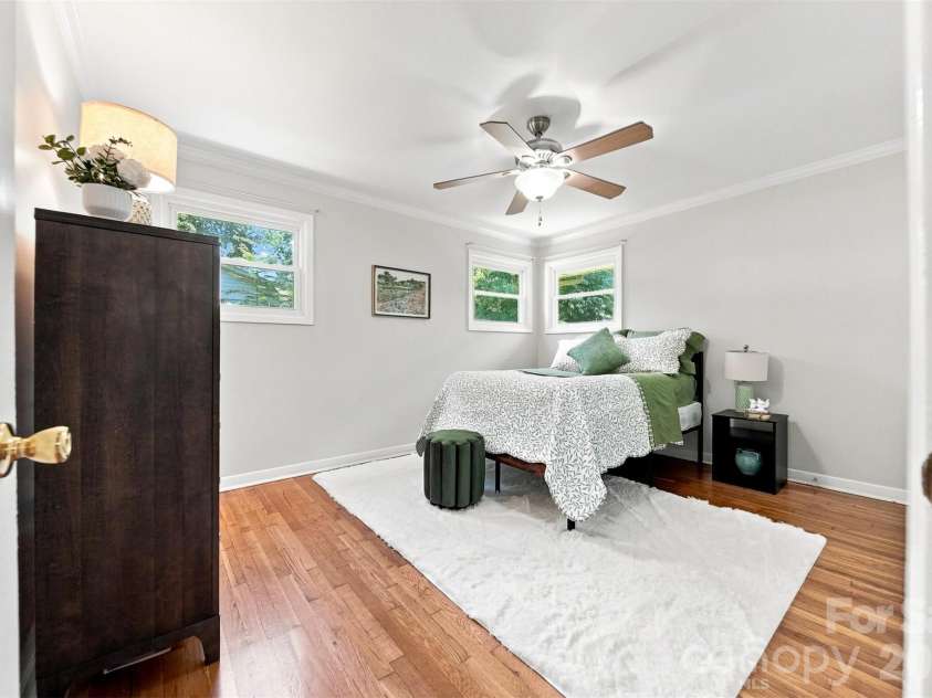 1518 11th Street, Hickory, NC 28601.  MLS# CAR4410001, YatesRealty ID 42860. Primary Bedroom!