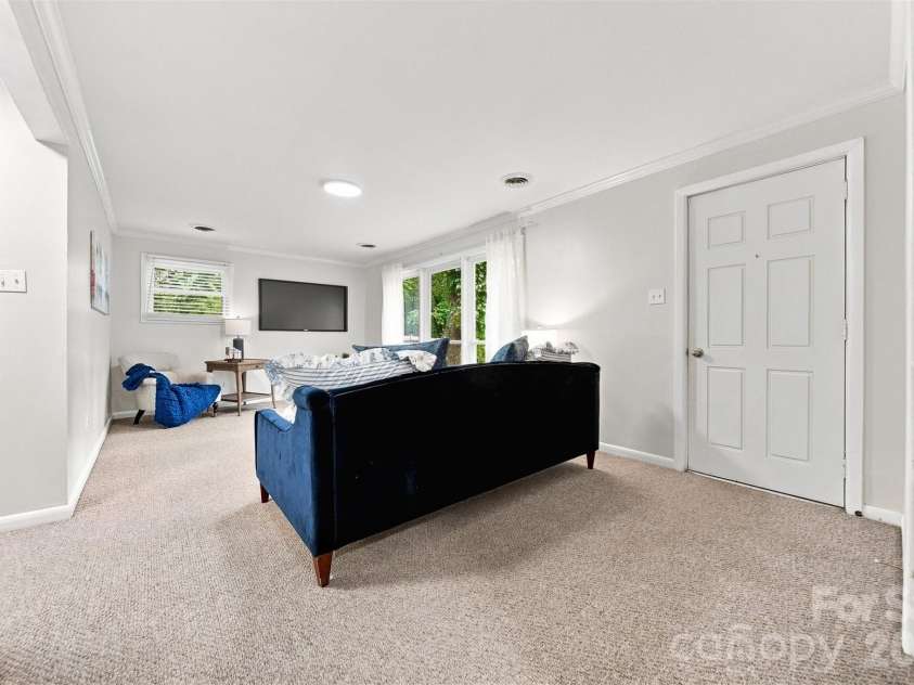 1518 11th Street, Hickory, NC 28601.  MLS# CAR4410001, YatesRealty ID 42860. Walk out basement.