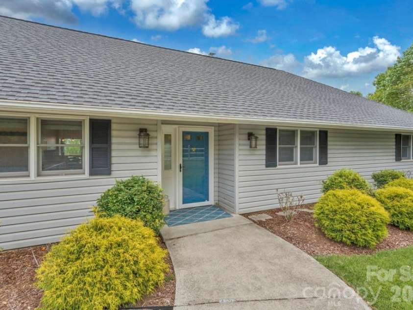 784 Alpine Drive, Seven Devils, NC 28604.  MLS# CAR4409563, YatesRealty ID 42862. 
