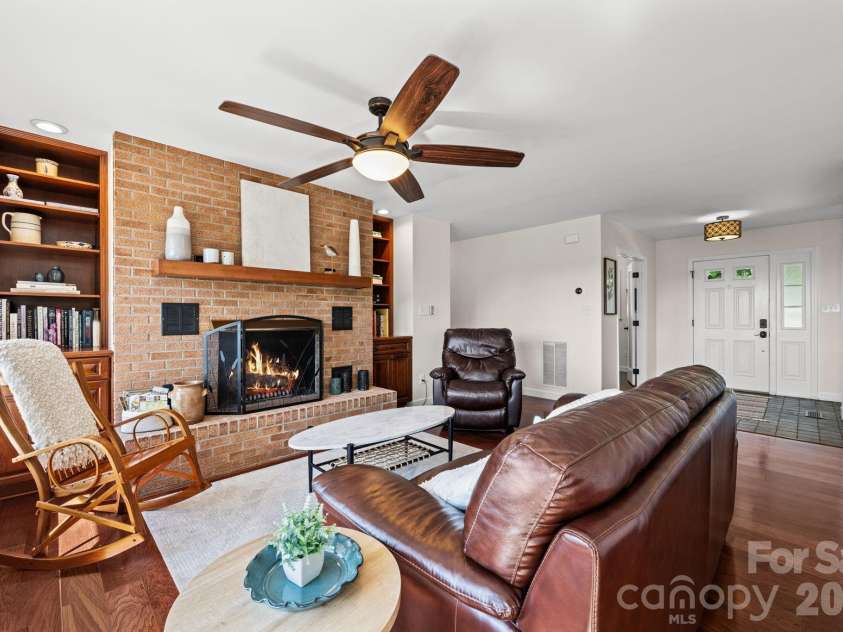 784 Alpine Drive, Seven Devils, NC 28604.  MLS# CAR4409563, YatesRealty ID 42862. 