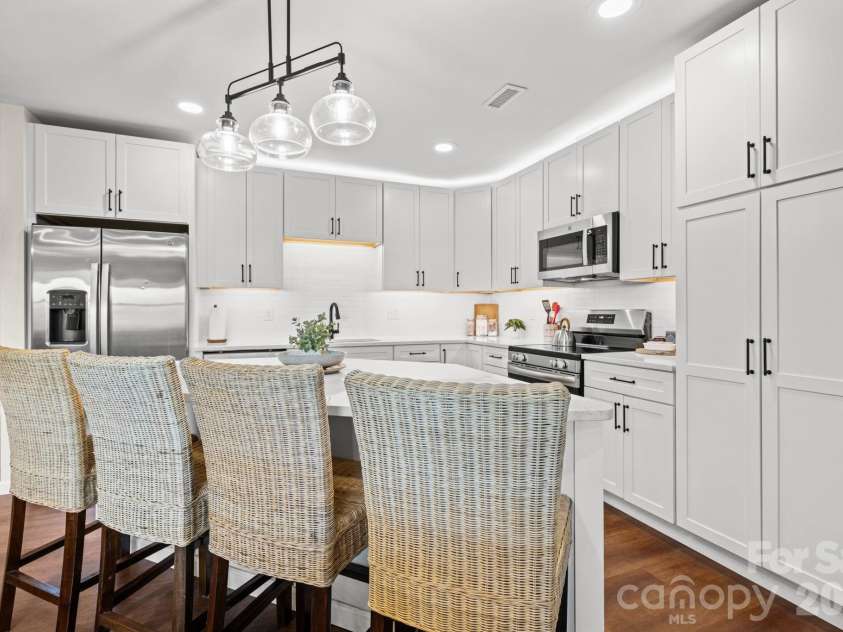 784 Alpine Drive, Seven Devils, NC 28604.  MLS# CAR4409563, YatesRealty ID 42862. 