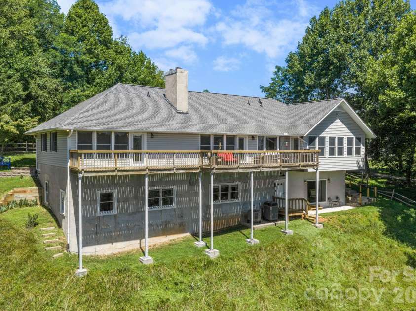 784 Alpine Drive, Seven Devils, NC 28604.  MLS# CAR4409563, YatesRealty ID 42862. 