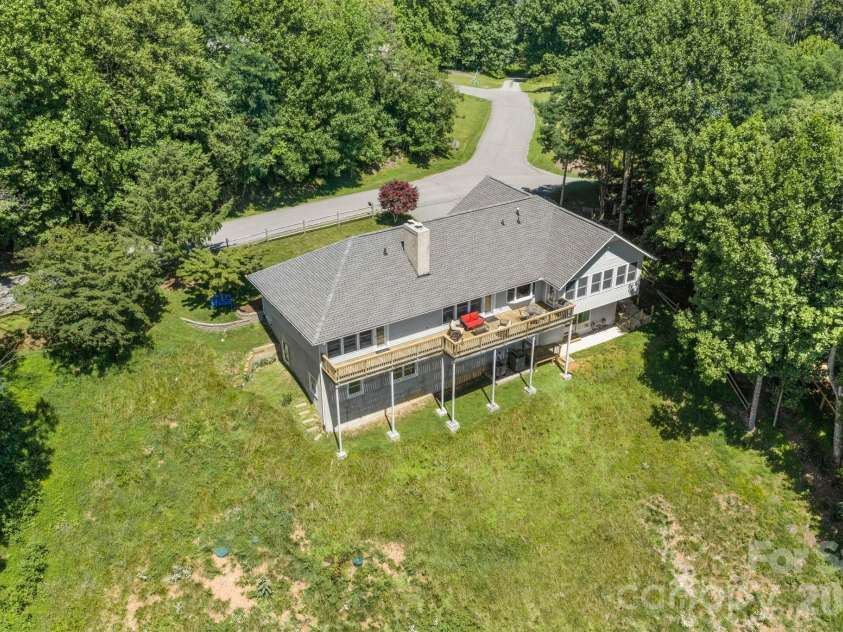 784 Alpine Drive, Seven Devils, NC 28604.  MLS# CAR4409563, YatesRealty ID 42862. 